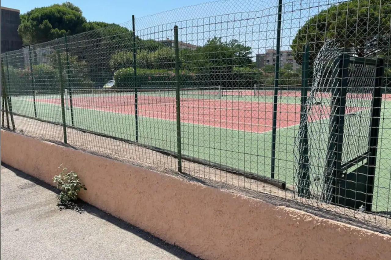 Hypercenter 27 M With Wifi And Shared Pool Appartement Fréjus Buitenkant foto